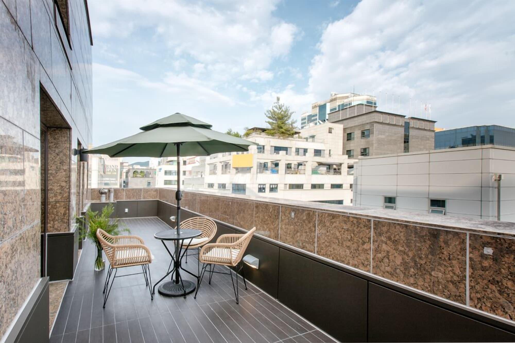 Sr Suites Pangyo Seongnam Exterior photo