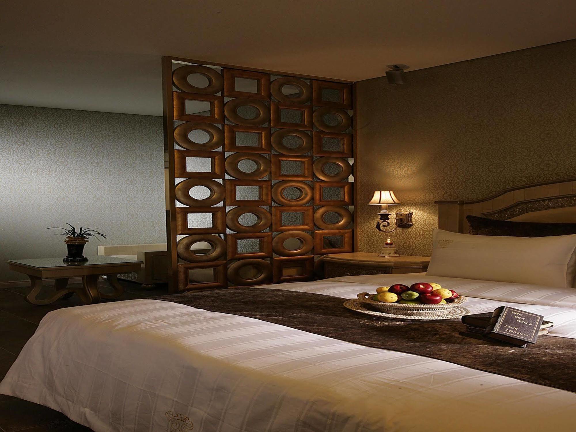Sr Suites Pangyo Seongnam Exterior photo
