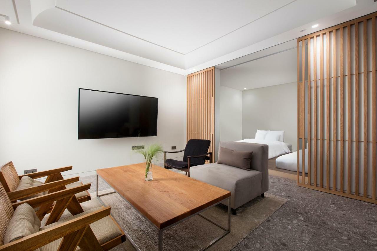 Sr Suites Pangyo Seongnam Exterior photo